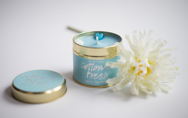 Pflege und Duft - Duftkerze Cotton Fresh, Bomb Cosmetics Candle