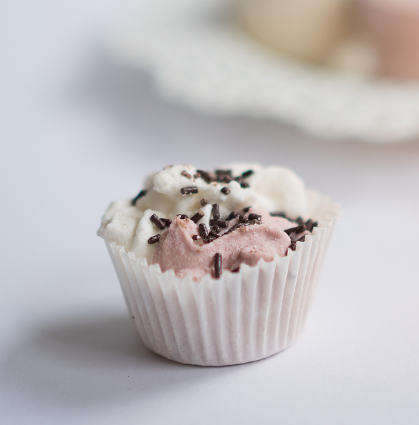 Pflege und Duft - Geschenkschachtel mit Schoko-Badepralinen, Bomb Cosmetics