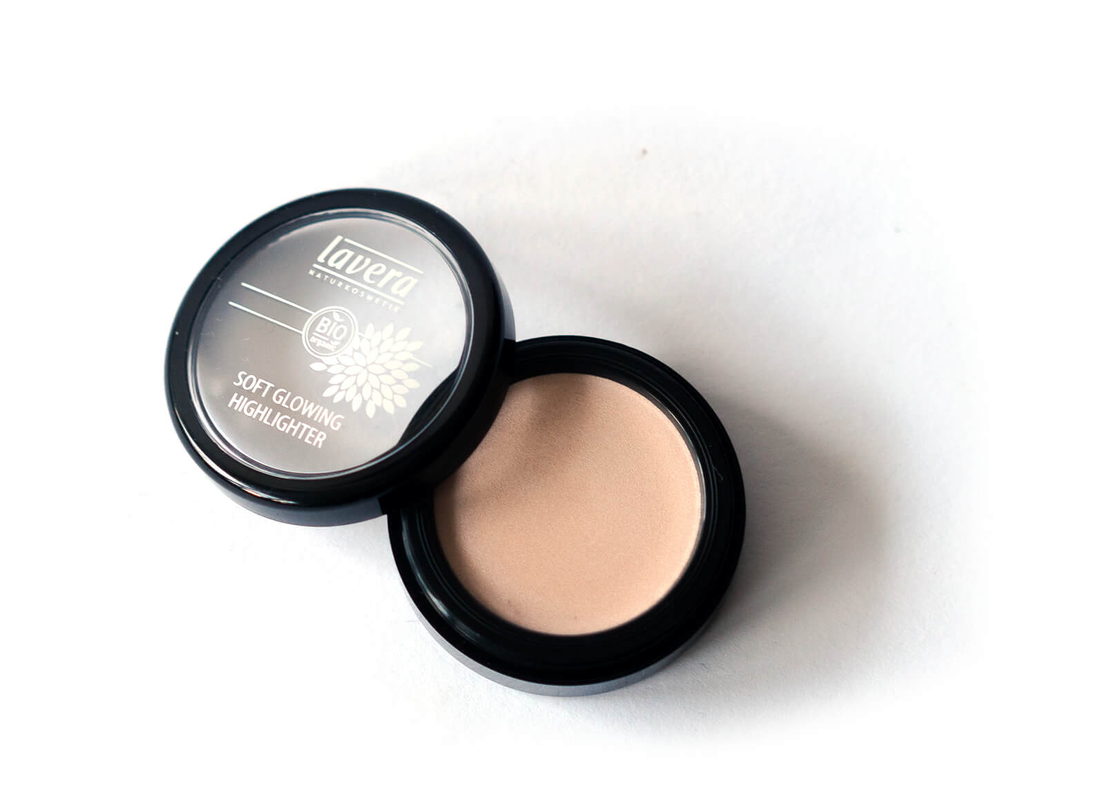 Lavera  Soft Glowing Highlighter