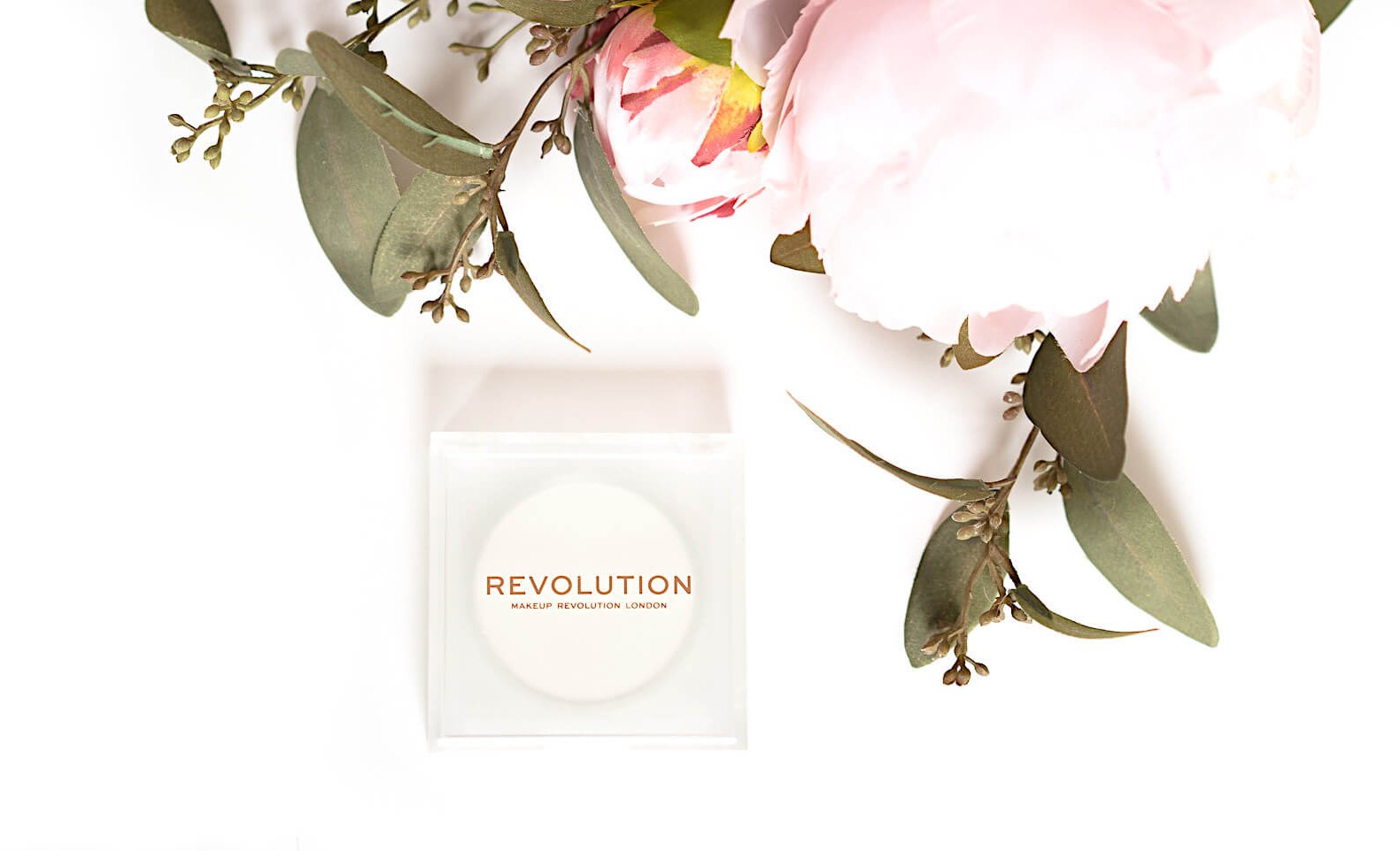 Review - REVOLUTION Eye Bright Setting Powder von Makeup Revolution