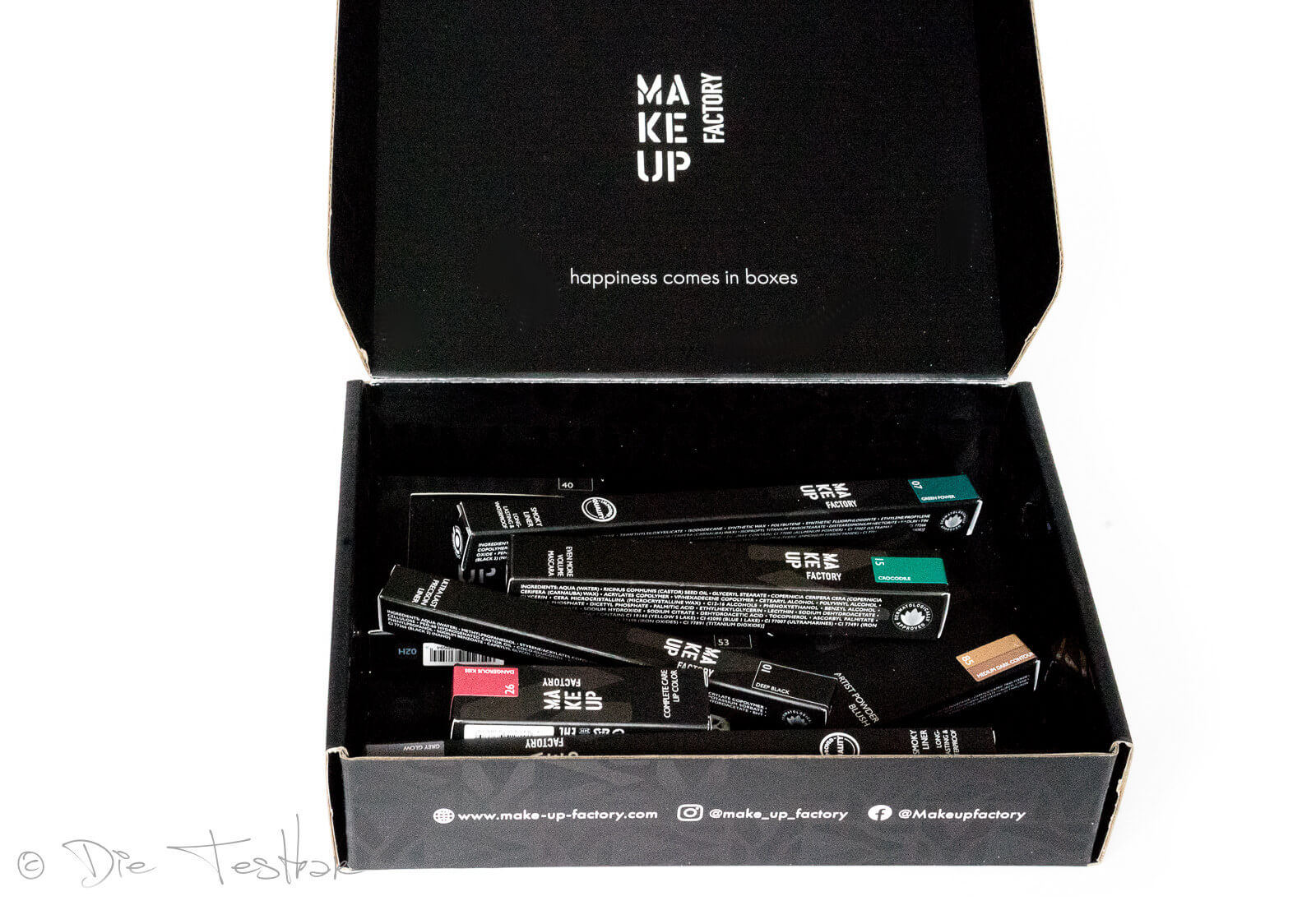 Review - Make-up Trend Look Herbst/Winter - BE THE REBEL von Make up Factory 3