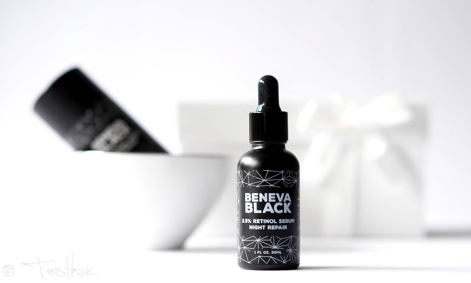 Night Care - Nachtpflege - Beneva Black Retinol Serum