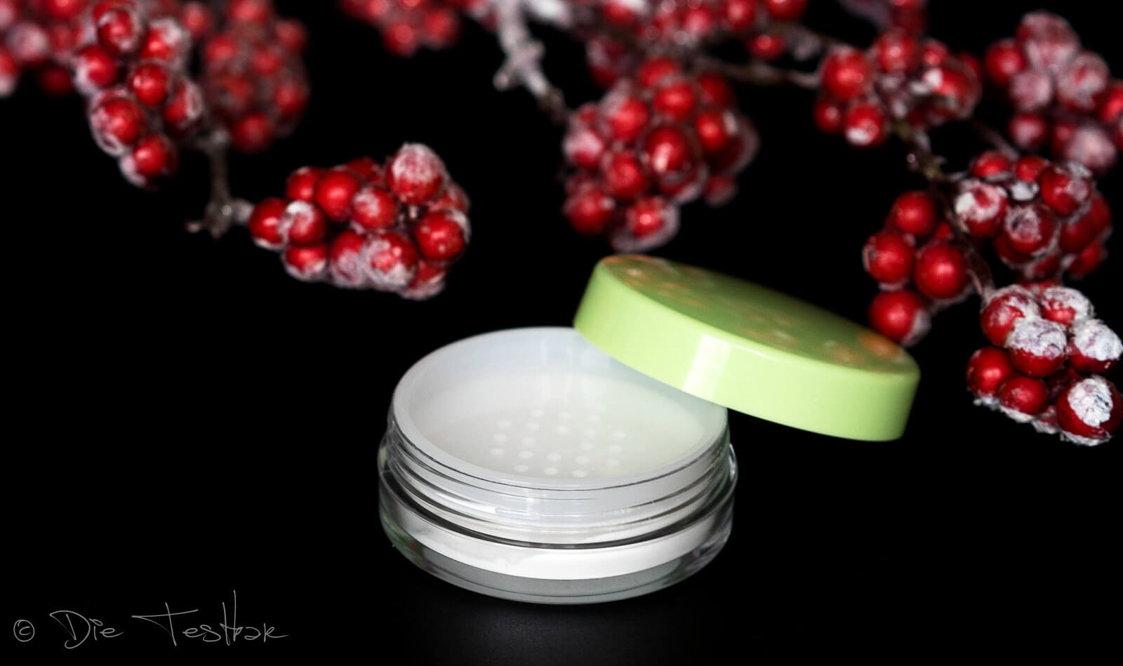 H2O Skinveil - Hydrating Loose Powder von Pixi